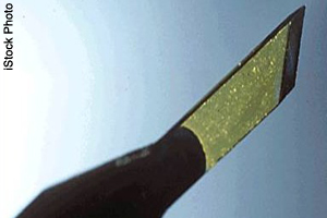 Knife with diamond blade