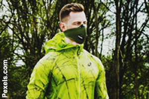 Some people wear masks to protect their lungs.