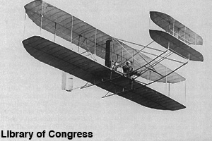 Airplane with engine flight in 1908