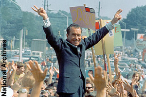Nixon campaigning for the presidency